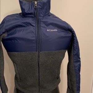 Like new  Columbia winter sweater